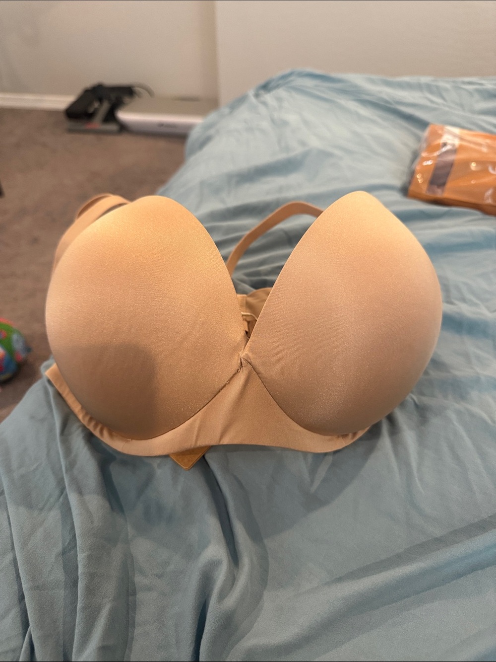 SKIMS Tan Strapless Contour Bra